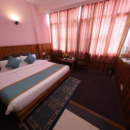 Hotel Yak Manāli Esterno foto