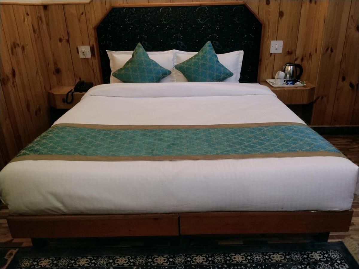 Hotel Yak Manāli Esterno foto