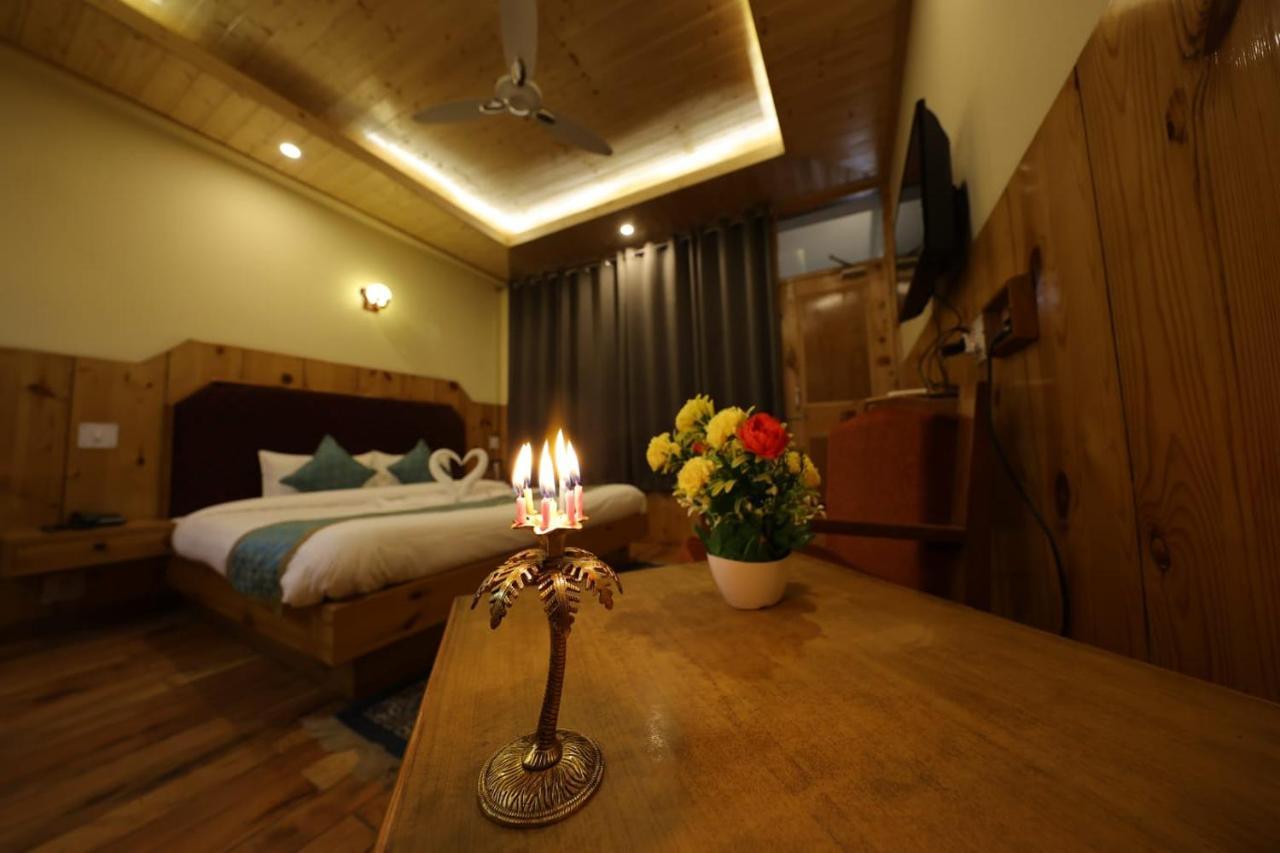Hotel Yak Manāli Esterno foto