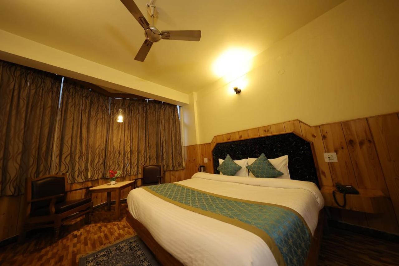 Hotel Yak Manāli Esterno foto