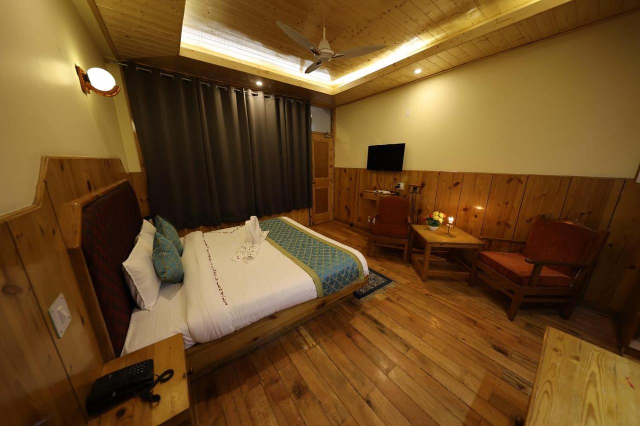 Hotel Yak Manāli Esterno foto
