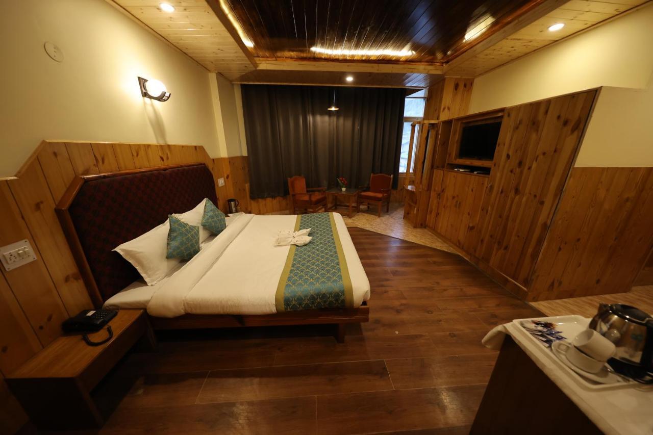 Hotel Yak Manāli Esterno foto